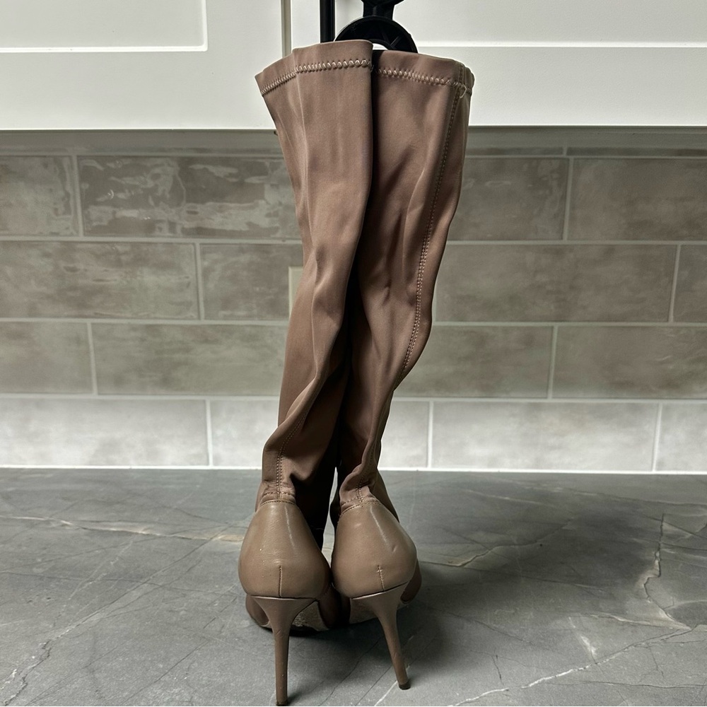 CHARLES BY CHARLES DAVID Taupe Stetch Knee High Boots 8.5 - Picture 5 of 7